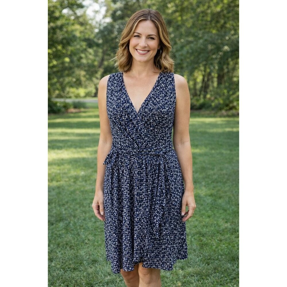 SOMA Size Large sleeveless V-neck sundress Blue/White Mosaic pattern - Picture 12 of 12